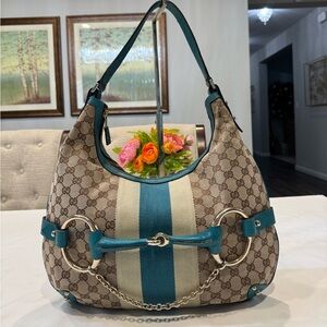 Authentic Gucci Horsebit shoulder bag